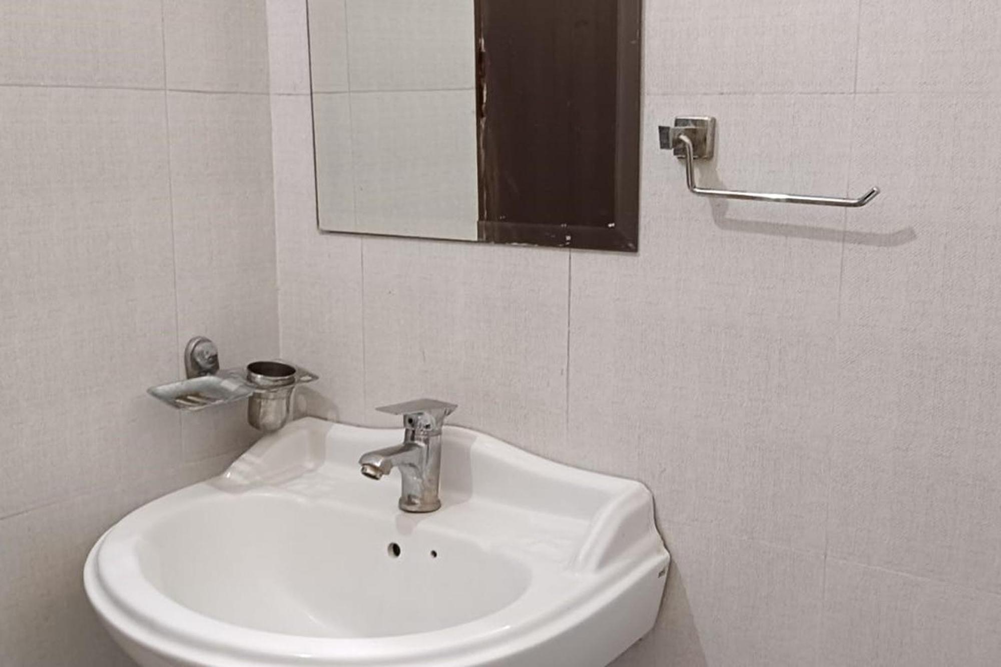 Hotel Shree Kanta Гургаон Екстериор снимка