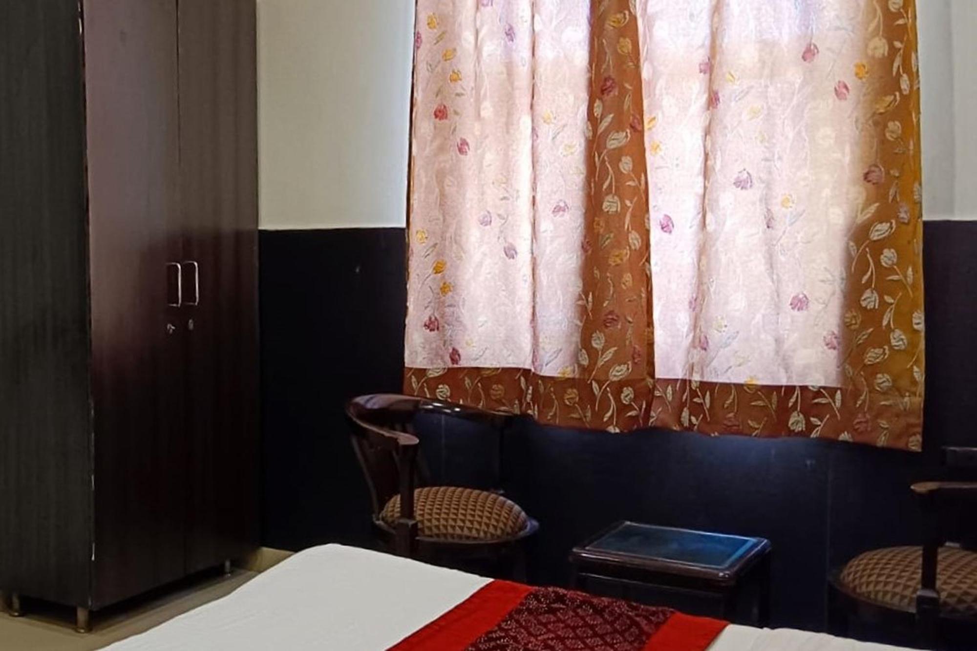 Hotel Shree Kanta Гургаон Екстериор снимка