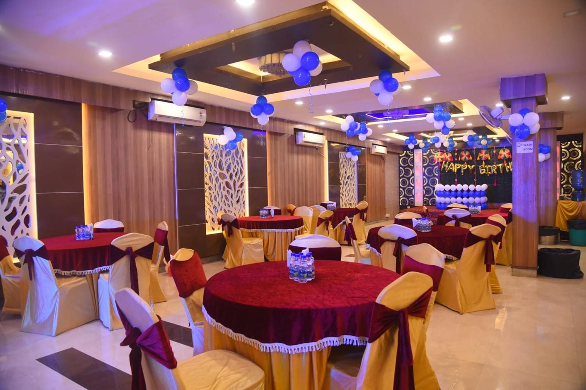 Hotel Shree Kanta Гургаон Екстериор снимка