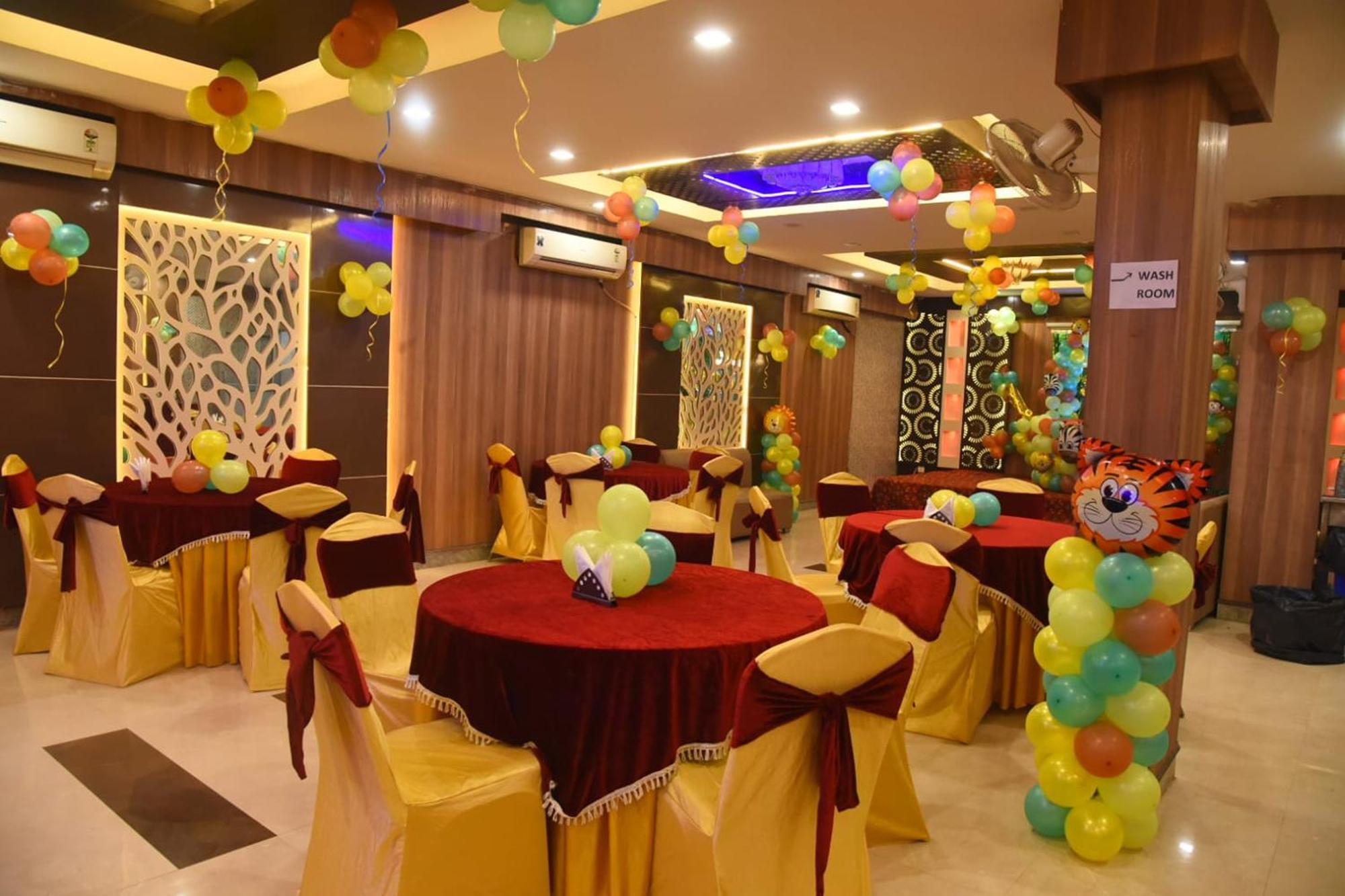 Hotel Shree Kanta Гургаон Екстериор снимка